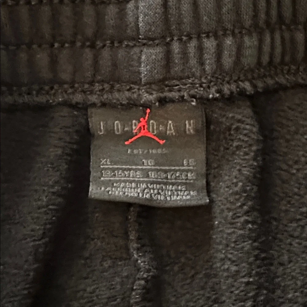 Jordan Kids Black Sweatpants with White Logo - Picture 5 of 8